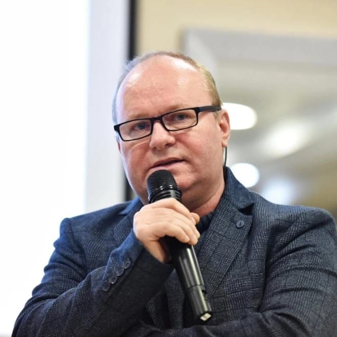 Știri de azi | Profesorul Cristian Păun, replică pentru Adrian Câciu: Un incompetent! Optimist, dar incompetent! Aşa sunt ăştia mereu, optimişti… Stai ascuns, nu te mai arăta o perioadă - Știri de azi | 