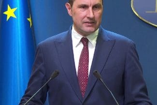 barna-1.jpg - Știri de azi Știri de azi | Tanczos Barna, despre ordonanţa-trenuleţ: O reaşezare corectă, fermă, în detrimentul statului obez. Este primul pas către formarea unui stat suplu în slujba cetăţenilor / Anul următor este un an la solidarităţii - Știri de azi |