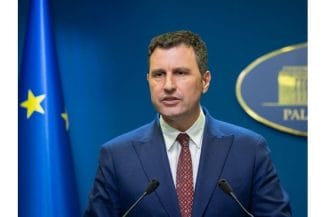 Știri de azi | Tanczos Barna, despre taxa pe stâlp: Astăzi s-a făcut o modificare, acest impozit este de 1%. Am solicitat ca termenul de elaborare a normelor să fie de 90 de zile. Se vor face analizele cu toate industriile afectate - Știri de azi | 