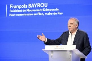 bayrou-fb.jpg - Știri de azi Știri de azi | Centristul François Bayrou, un aliat al lui Emmanuel Macron, a fost numit prim-ministru al Franţei - Știri de azi |