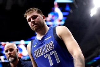 Știri de azi | NBA: Luka Doncic (Dallas Mavericks), indisponibil cel puţin o lună, după o întindere la gamba stângă. El poate rata 18 meciuri - Știri de azi | 