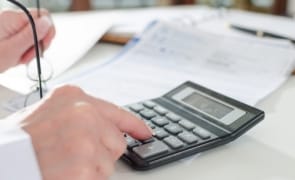 media-170046664836003100.jpg - Știri de azi Știri de azi | Românii cu bani în bancă, taxați în 2025: Cât trebuie să plătească pentru agoniseala lor - Știri de azi |