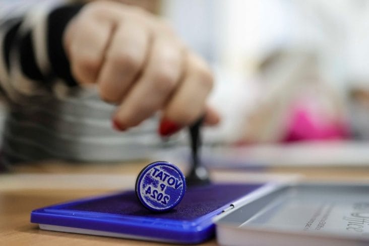 Știri de azi | În Diaspora s-au numărat 50% din totalul voturilor: Bătălie crâncenă între USR și AUR - Știri de azi | 