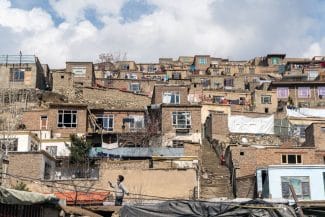 Știri de azi | Țara care zidește ferestrele spre camerele cu femei: ‘Faptul de a vedea femeile lucrând în bucătării poate genera acte obscene’ - Știri de azi | 