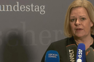 nancy-faeser-magdeburg-tw.png - Știri de azi Știri de azi | Suspectul în atacul cu maşina în târgul de Crăciun din Magdeburg, un psihiatru saudit, dă ”semne” de tulburări psihice, iar comportamentul său reflectă un ”psihism patologic”, anunţă Guvernul german. Drama ”n-ar fi putut fi evitată”, dă asigurări Nancy Fa - Știri de azi |