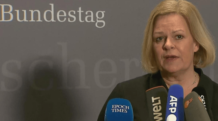 Știri de azi | Suspectul în atacul cu maşina în târgul de Crăciun din Magdeburg, un psihiatru saudit, dă ”semne” de tulburări psihice, iar comportamentul său reflectă un ”psihism patologic”, anunţă Guvernul german. Drama ”n-ar fi putut fi evitată”, dă asigurări Nancy Fa - Știri de azi | 