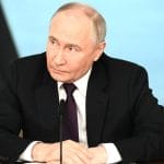 putin-spief-kremlin.jpg - Știri de azi Știri de azi | Avioanele ruseşti şi siriene bombardează teritoriul rebelilor sirieni: cel puţin 25 de morţi. Putin l-a demis pe un general rus din Siria, după ce rebelii au cucerit Alep - Știri de azi |