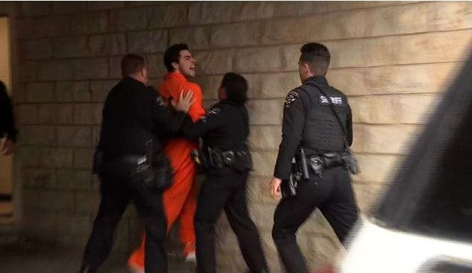 suspect-luigi-mangione-cnn.png - Știri de azi Știri de azi | Suspectul în cazul asasinării directorului UnitedHealthcare a avut un acces de furie în timp ce era dus la instanţă. Apar detalii despre viaţa sa care indică o posibilă motivaţie a crimei. Luigi Mangione avea probleme de sănătate - Știri de azi |