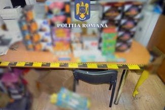 Știri de azi | Vâlcea: O tonă de articole pirotehnice interzise la vânzare, evaluate la 70.000 de lei, găsite în locuinţa unui bărbat - Știri de azi | 