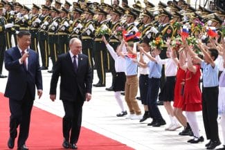 xi-putin-copii-kremlin.jpg - Știri de azi Știri de azi | Xi Jinping afirmă în mesajul de Anul Nou că nimeni nu poate opri „reunificarea” Chinei cu Taiwanul. China şi Rusia merg mână în mână pe calea cea bună, i-a transmis el lui Vladimir Putin - Știri de azi |