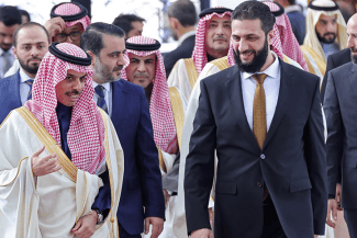 Știri de azi | Şeful diplomaţiei saudite, prinţul Faisal bin Farhan al Saud, efectuează prima vizită în Siria de la înlăturarea lui al-Assad - Știri de azi | 