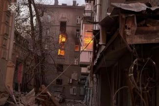 atac-drone-kiev-up.jpg - Știri de azi Știri de azi | UPDATE – Un mort la Kiev, în urma atacurilor cu drone ruseşti. Un sediu al băncii centrale a fost avariat. Peste 110 drone au fost lansate în întreaga ţară în noaptea de Anul Nou - Știri de azi |