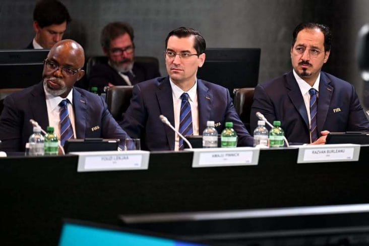 Știri de azi | Răzvan Burleanu continuă în Consiliul FIFA pentru un nou mandat - Știri de azi | 