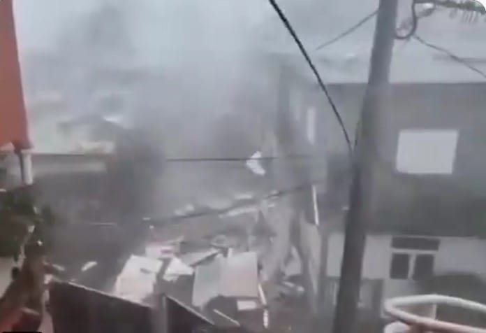 ciclon.jpg - Știri de azi Știri de azi | Mayotte se află în alertă portocalie, înainte de trecerea ciclonului Dikeledi - Știri de azi |