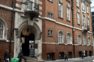 Știri de azi | Inteligenţa artificială înlocuieşte profesorii la un colegiu din Londra - Știri de azi | 