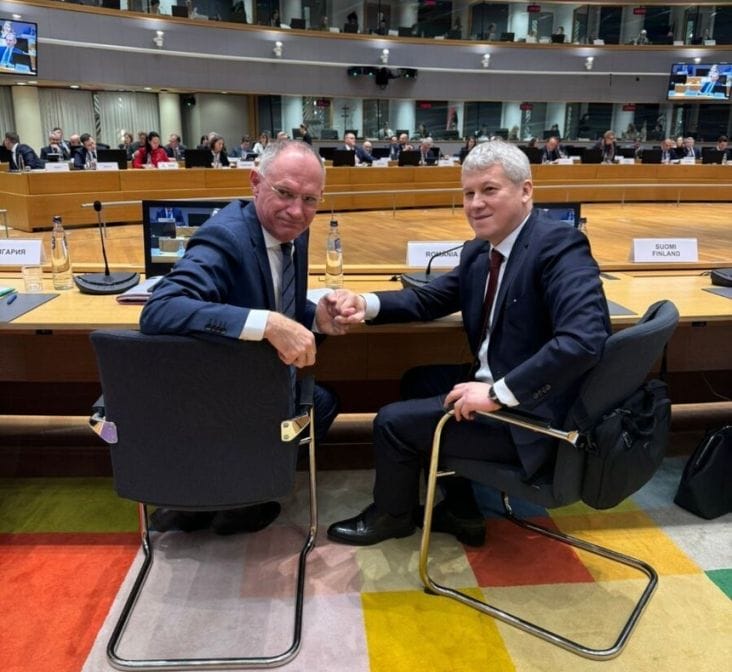 Știri de azi | Cum a reuşit ministrul român de Interne să-l convingă pe omologul său austriac că România este pregătită să intre pe deplin în Schengen. ”Am schimbat complet regulile jocului, a fost puţin surprins în prima fază. Am rămas prieteni” - Știri de azi | 