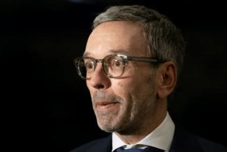 herbert-kickl-afp.png - Știri de azi Știri de azi | Preşedintele Alexander Van der Bellen însărcinează extrema dreaptă să poarte negocieri în vederea formării unui guvern, o premieră în istoria Austriei - Știri de azi |