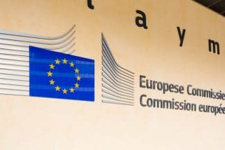 Știri de azi | Comisia Europeană pune ‘biciul’ pe România: ‘Bucureștiul sfidează o interdicție UE’ (POLITICO) - Știri de azi | 