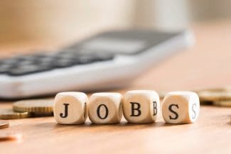 media-172423814777504000.jpg - Știri de azi Știri de azi | Ce dorințe au românii în 2025: Tot mai mulți vor să-și schimbe locul de muncă, alții vor o mărire de salariu - Știri de azi |