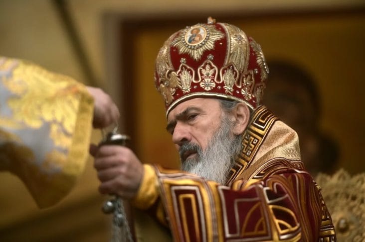 Știri de azi | ÎPS Teodosie a dat ordinul: Aghiasma se dă la PET, în ciuda preocupărilor climatice legate de plastic - Știri de azi | 