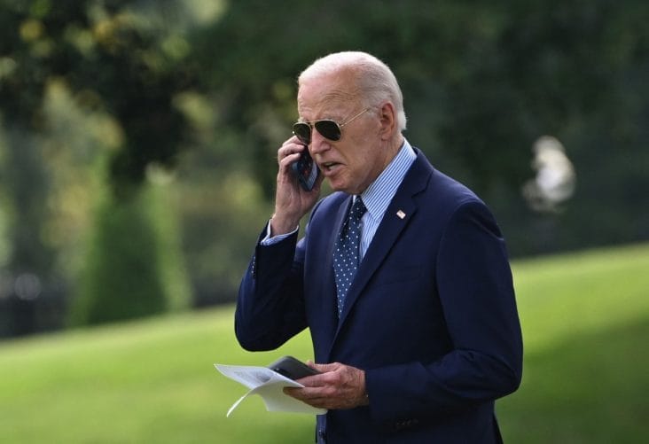 Știri de azi | Controversă imensă pe final de mandat: Joe Biden îl decorează pe George Soros - Știri de azi | 