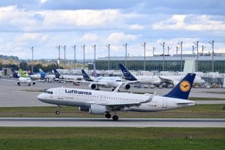 media-172905552756822200.jpg - Știri de azi Știri de azi | Avion aterizat de urgență la Timișoara: ușă deschisă în timpul zborului - Știri de azi |