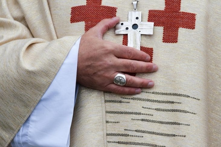 Știri de azi | Biserica Catolică din Italia, ‘demolată’ de un raport devastator: agresiuni sexuale pe bandă rulantă comise de preoți în perioada 1964 – 2023 - Știri de azi | 