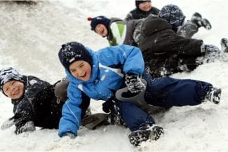 media-173467020767003000.jpg - Știri de azi Știri de azi | Școlile își redeschid porțile după vacanța de sărbători. Ce vacanțe mai au elevii până la sfârșitul anului școlar - Știri de azi |