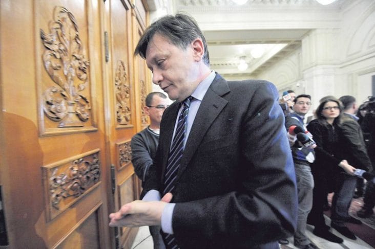 media-173504868547323700.jpg - Știri de azi Știri de azi | SURSE Crin Antonescu a făcut planul cu liderii coaliției: S-au adoptat decizii strategice - Știri de azi |