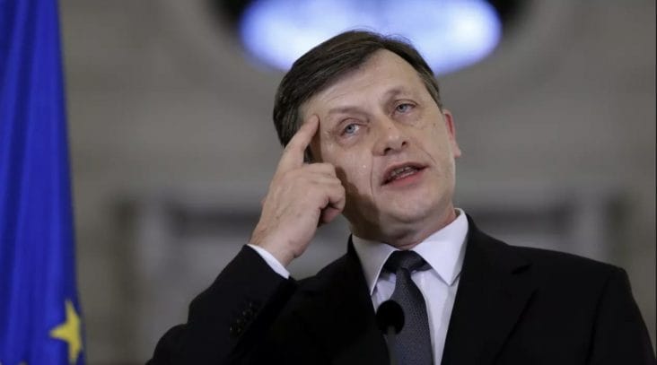 Știri de azi | SURSE – Coaliția îl testează în sondajul pentru prezidențiale doar pe Crin Antonescu / Ciolacu: ‘Cine vrea alte nume, să plătească’ - Știri de azi | 