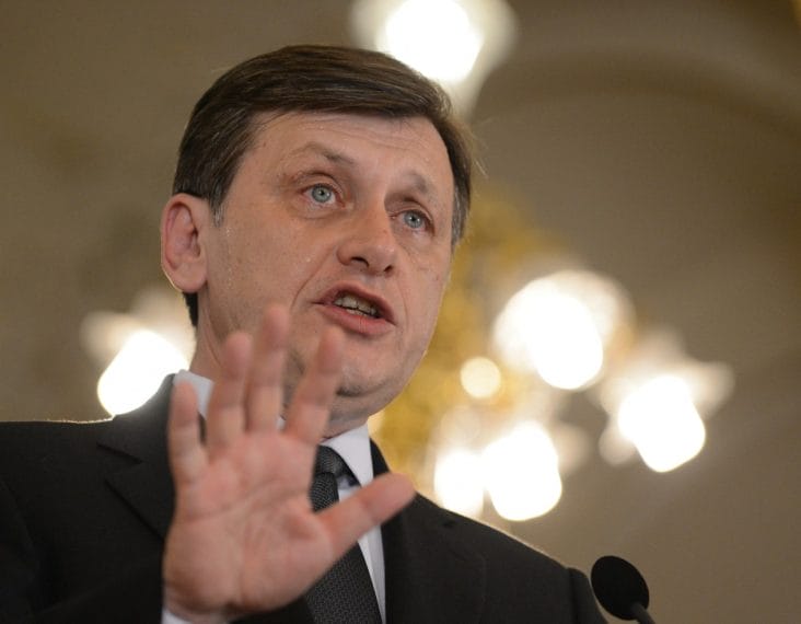 media-173532505089412300.jpg - Știri de azi Știri de azi | Avertisment de la vârful PSD pentru candidatul Crin Antonescu: ‘Am o teamă că nu va fi foarte simplu în a câștiga această bătălie electorală’ - Știri de azi |