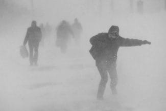 Știri de azi | ANM anunță puternice rafale de vânt și ninsori viscolite în 16 județe din România - Știri de azi | 