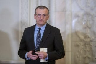 media-173606077416249300.jpg - Știri de azi Știri de azi | Cristian Preda râde de Crin Antonescu, după anunțul privind suspendarea candidaturii: A rezistat oare mai puțin decât doctorul Cîrstoiu? - Știri de azi |