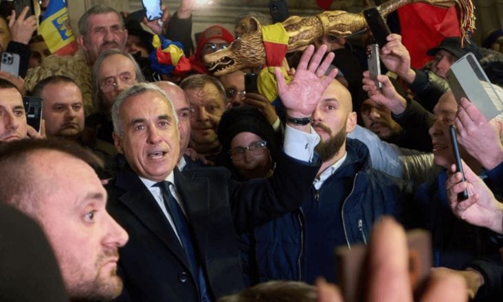 Știri de azi | Călin Georgescu şi liderul AUR, George Simion, împreună la evenimentul ”Marea Horă” - Știri de azi | 