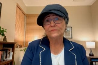 media-173763327560064000.jpg - Știri de azi Știri de azi | VIDEO ‘Bunica MAGA’, ajunsă la pușcărie după asaltul Capitolului, refuză grațierea lui Donald Trump: Ne-am înșelat cu toții! - Știri de azi |