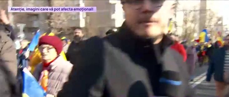 Știri de azi | VIDEO Jurnaliști agresați și înjurați de susținătorii lui Călin Georgescu la evenimentul din Parcul Tineretului - Știri de azi | 