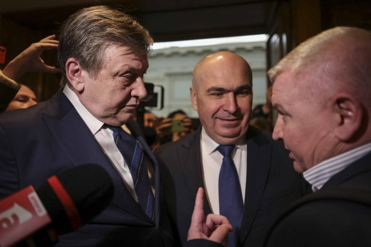 media-173790046716813400.jpg - Știri de azi Știri de azi | Spiritele se încing în PNL: Florin Roman a votat contra candidaturii lui Crin Antonescu la prezidențiale - Știri de azi |