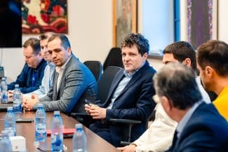 Știri de azi | Nicuşor Dan: Sunt în dezacord cu domnii Antonescu, Bolojan şi Kelemen în privinţa urgentării datei alegerilor. E mai important să lămurim în privinţa anulării alegerilor decât să ne grăbim. Deocamdată, nu avem această lămurire că măsura a fost corectă - Știri de azi | 