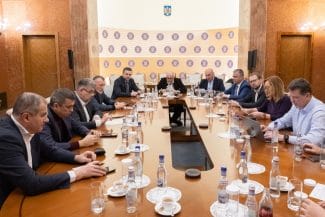 whatsapp-image-2024-12-10-at-21-37-05.jpg - Știri de azi Știri de azi | USR solicită Guvernului eliminarea aşa-numitei „taxe pe stâlp”, argumentând că sistemul energetic din România are nevoie de investiţii, nu de taxe care să frâneze investiţiile - Știri de azi |