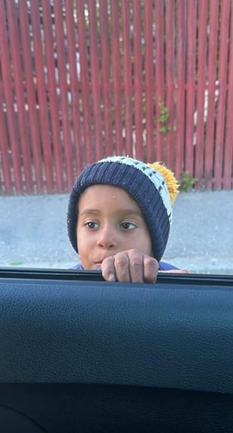 Știri de azi | Dolj: Copil de 4 ani, dispărut din faţa casei unde se juca, căutat de poliţişti - Știri de azi | 