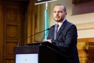 Știri de azi | Alexandru Rogobete: Spitalul Clinic Judeţean de Urgenţă din Timişoara face un pas revoluţionar în modernizarea serviciilor de recuperare medicală, devenind cel mai performant centru de recuperare robotizată din România - Știri de azi | 