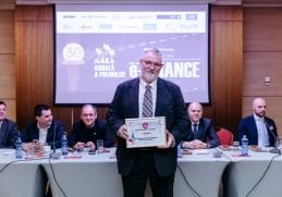 Adrian-Victor Vevera, directorul general al ICI București, primește Premiul eInnovation în cadrul Galei Premiilor eFinance 2025, un eveniment de prestigiu dedicat excelenței în transformarea digitală și inovației tehnologice.