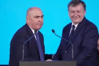 Știri de azi | Ilie Bolojan, despre Crin Antonescu: Un candidat pe picioarele lui, un om care are personalitate, are idei clare, vorbele la el, are o mare experienţă / Decuplarea sa de lumea politică nu o văd neapărat un dezavantaj - Știri de azi | 