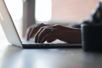 cazinoonline.jpg - Știri de azi Știri de azi | Specialiştii Autorităţii pentru Digitalizarea României au reuşit să restabilească funcţionarea platformei de licitaţii publice SEAP - Știri de azi |