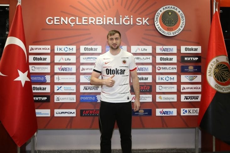 daniel-popa-foto-genclerbirligi.jpg - Știri de azi Știri de azi | Daniel Popa va evolua în Turcia, la Genclerbirligi - Știri de azi |