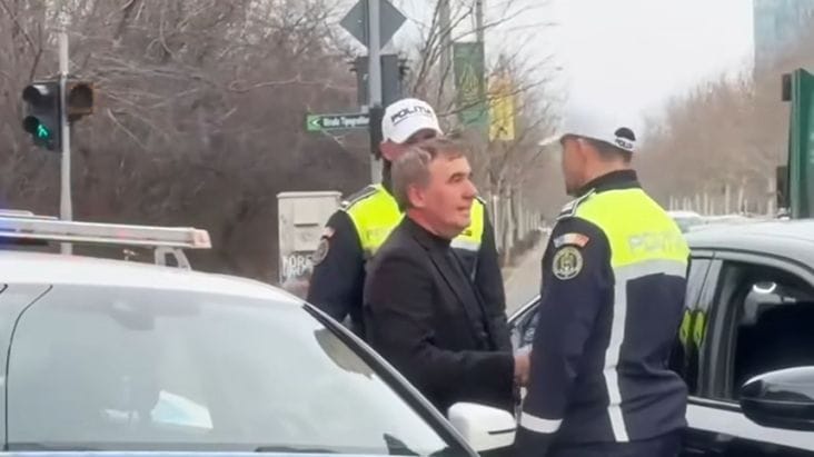 Știri de azi | Gheorghe Hagi, oprit în trafic de poliţie, de ziua sa: “L-am depistat rapid, l-am oprit şi ne-am apropiat de maşină…” – VIDEO - Știri de azi | 