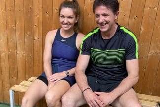 halep-popescu-fb-gheorghe-popescu.jpg - Știri de azi Știri de azi | Gheorghe Popescu, mesaj după retragerea lui Halep: Am strigat cu toţii “Hai, Simona!”, iar acum îţi spunem “Mulţumim, Simona!” - Știri de azi |