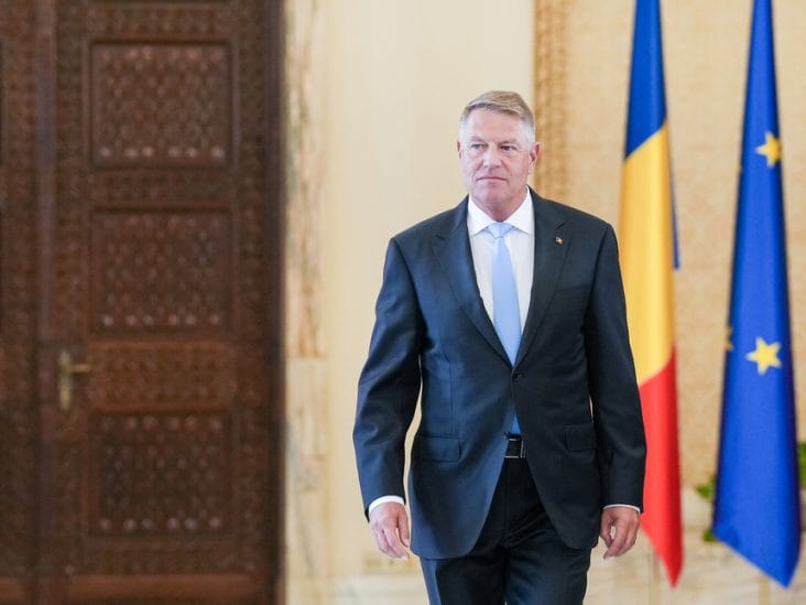 Știri de azi | Crin Antonescu, de acord cu decizia de a nu se supune votului Parlamentului suspendarea preşedintelui Klaus Iohannis: Nu ar servi decât unei maşini de propagandă deşănţată / Va pleca oricum în jurul datei de 18 mai - Știri de azi | 