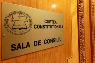 Știri de azi | Românii acuză CCR: 70% cred că deciziile sunt influențate de politică - Știri de azi | 