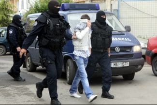 Știri de azi | Tânăr din Iași, arestat preventiv după ce a folosit metoda ‘loverboy’ - Știri de azi | 